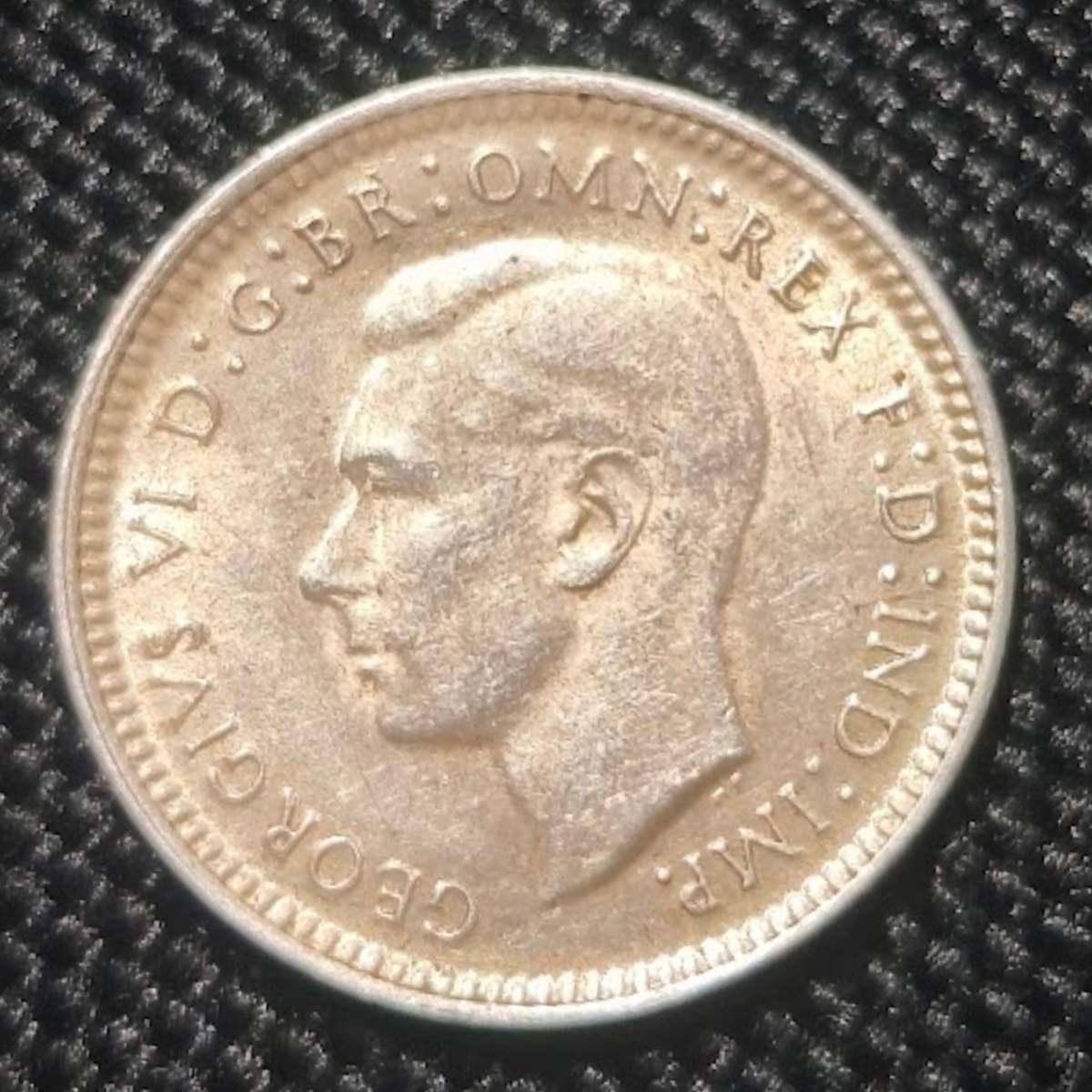 1944-S Australia Threepence – George VI Observe