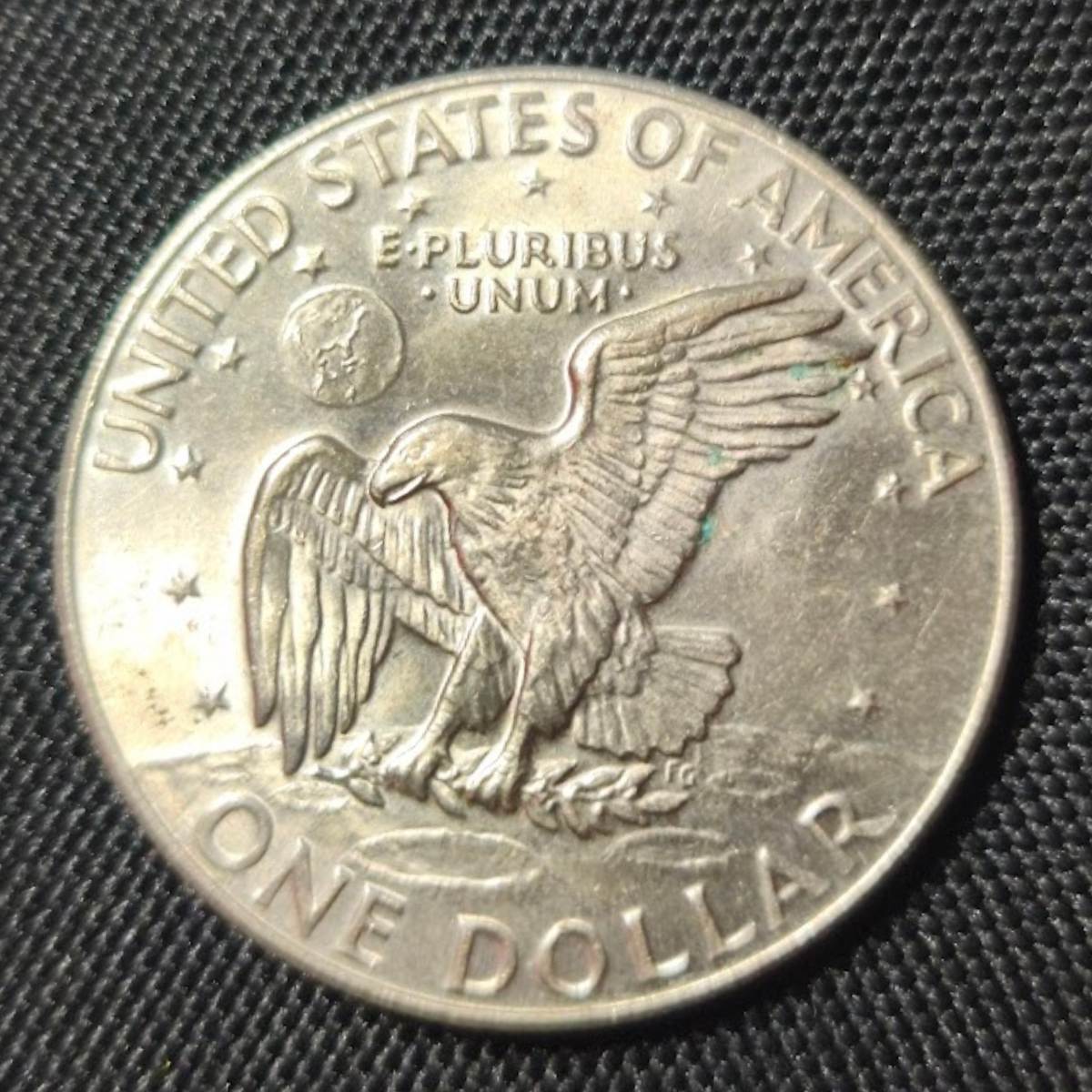 1977 United States One Dollar – Eisenhower Type Commemorative - Image 2