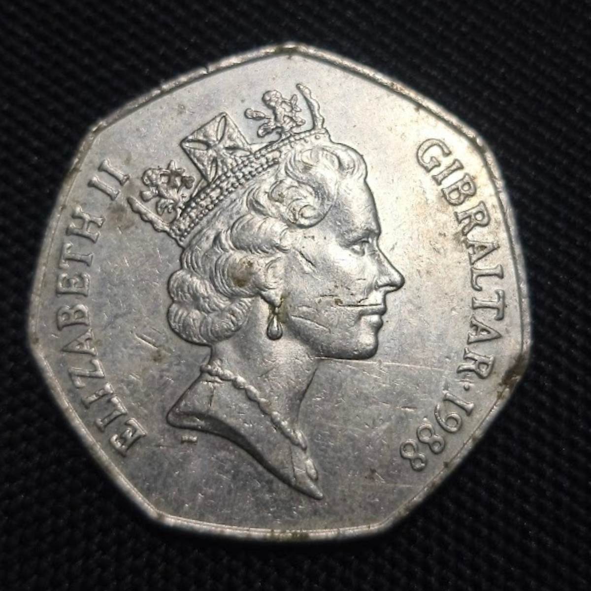 1988 Gibraltar 50 Pence Floral Wreath Design AB Die Front