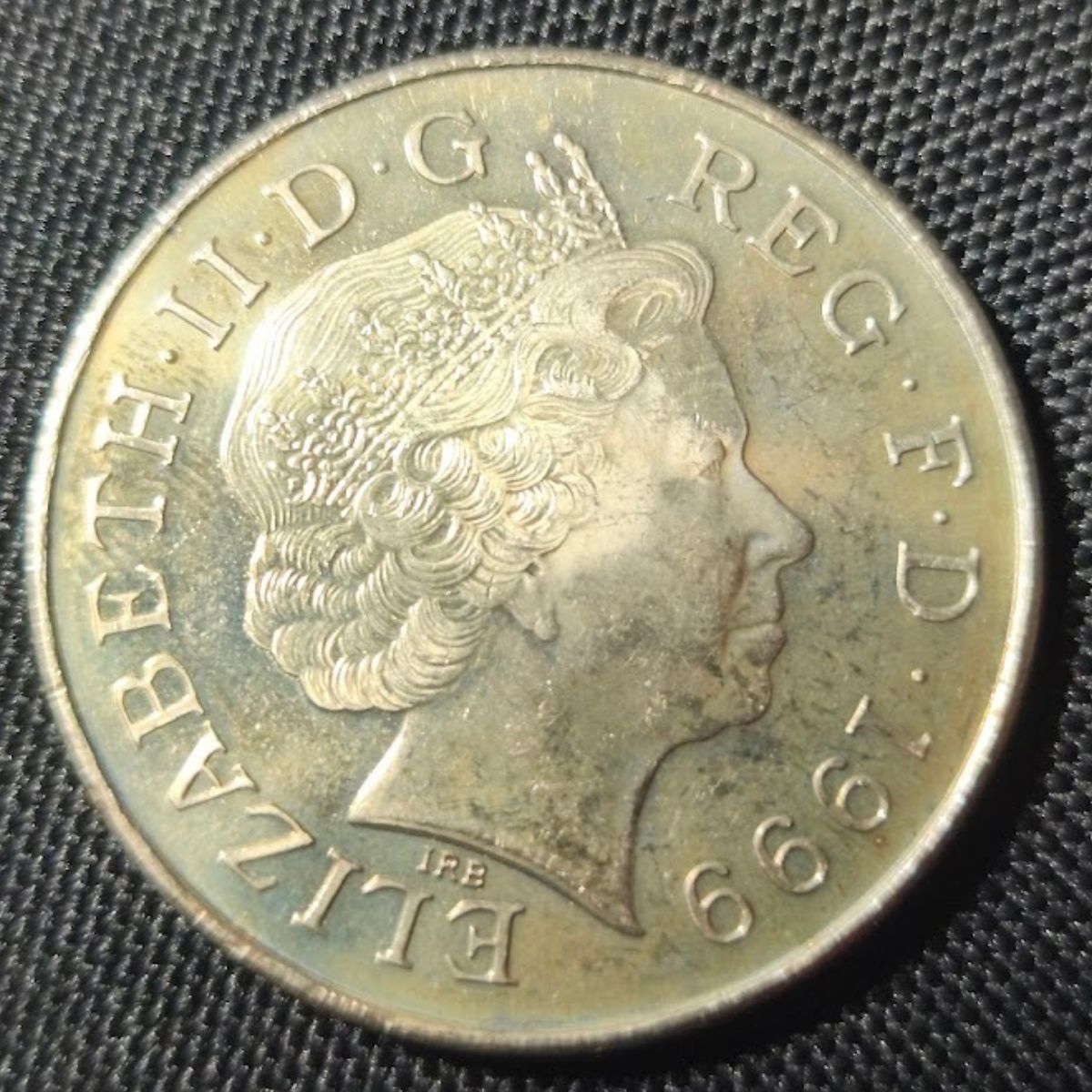 1999 United Kingdom £5 – Memorial Commemorative Crown Front
