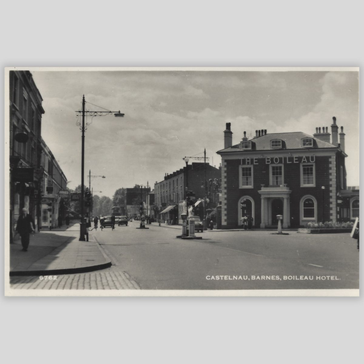 Castelnau, Barnes – The Boileau Hotel – Real Photo Postcard | D. Constance Ltd | RP | c.1930s–40s Front