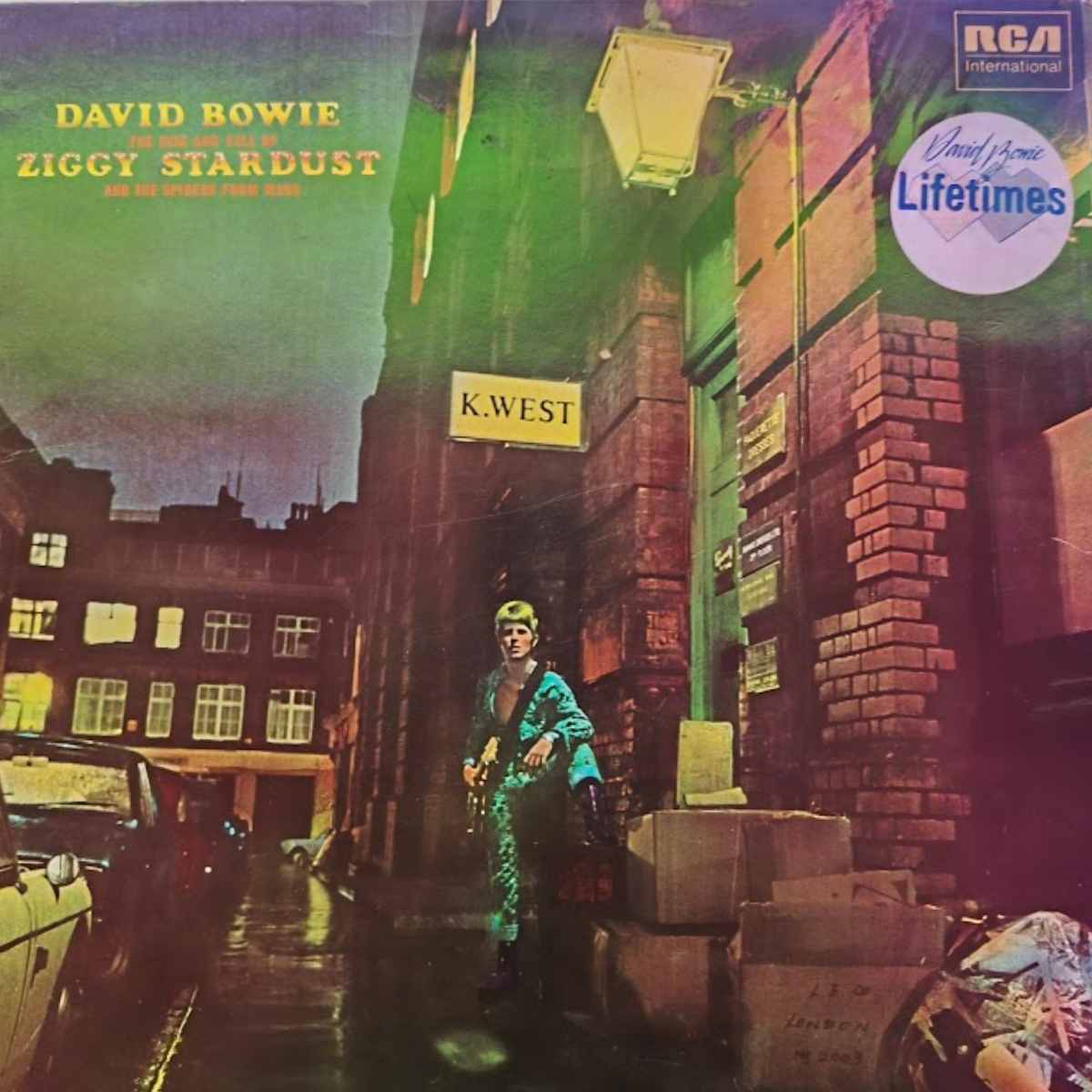 David Bowie – The Rise and Fall of Ziggy Stardust and the Spiders from Mars Vinyl LP INTS 5063 Front Cover with Lifetimes hype sticker