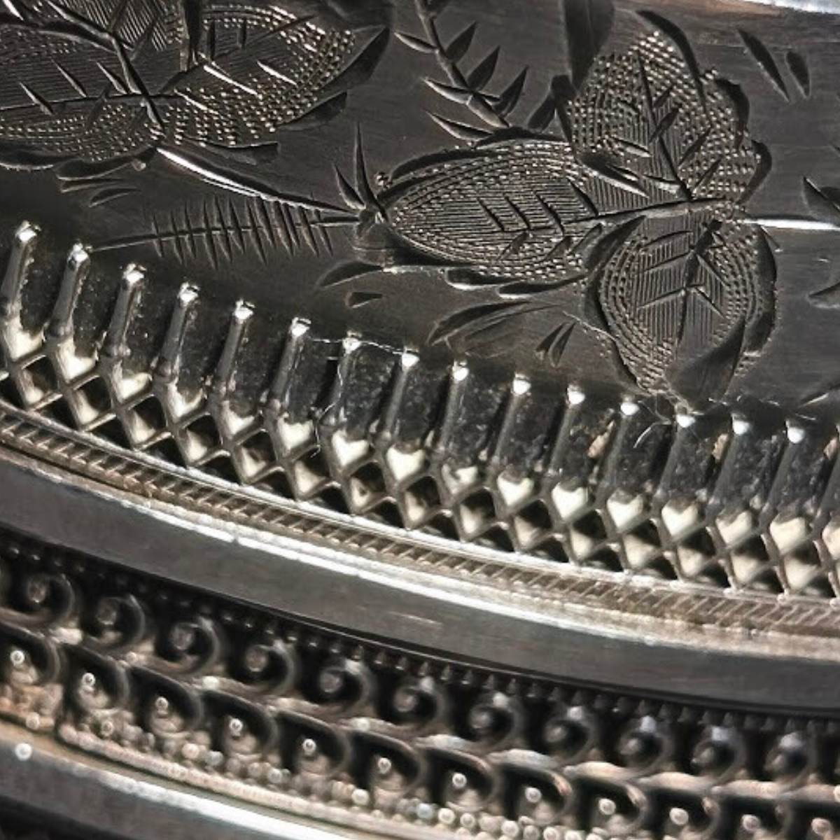 Heavy Sterling Silver Engraved Bangle – 41.8g | Birmingham Hallmark | Wartime Dedication (1944) - Image 3