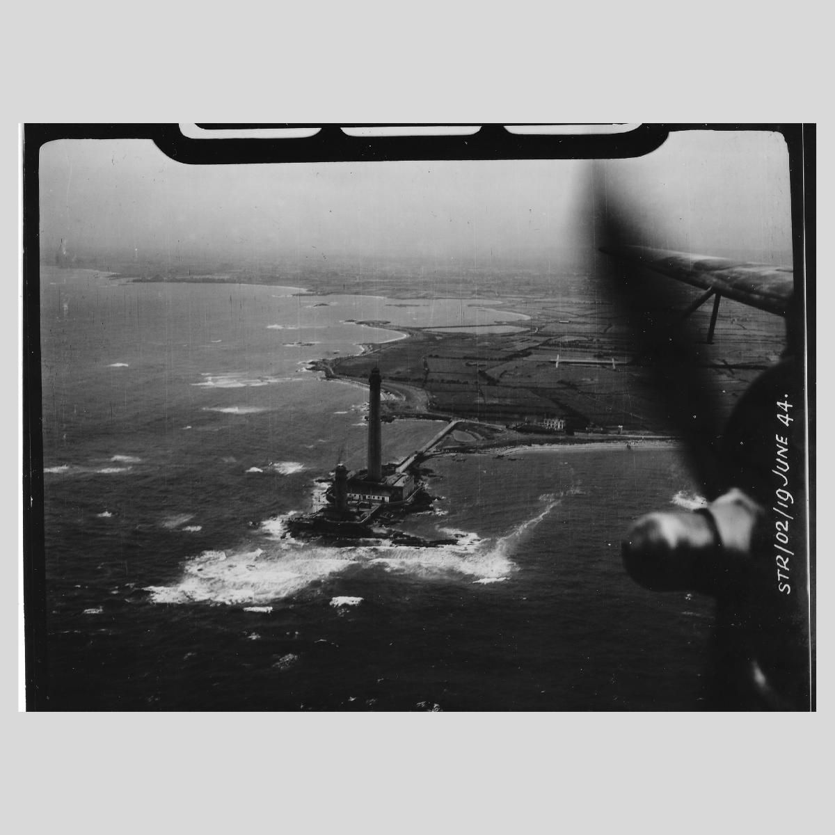 Les Casquets Lighthouse – RAF Recon Photo (STR02 – 19 June 1944) D-Day +13 Original Air Ministry Print