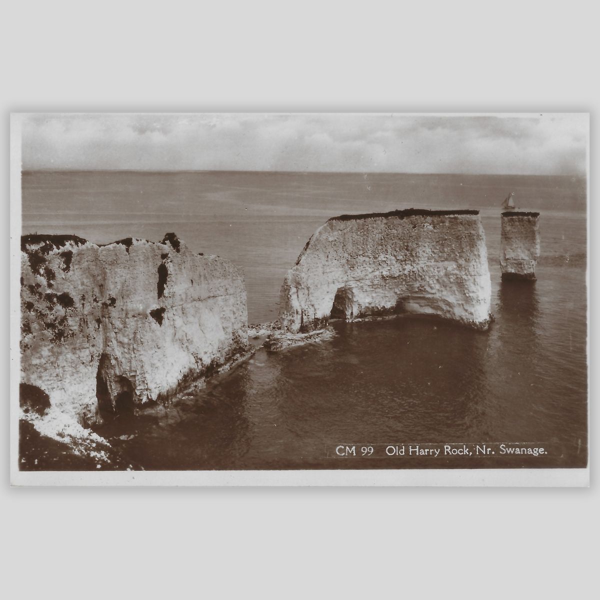 Old Harry Rock, Nr. Swanage – Real Photo Postcard | Sun Ray Series | RP | c.1930s–40s Front