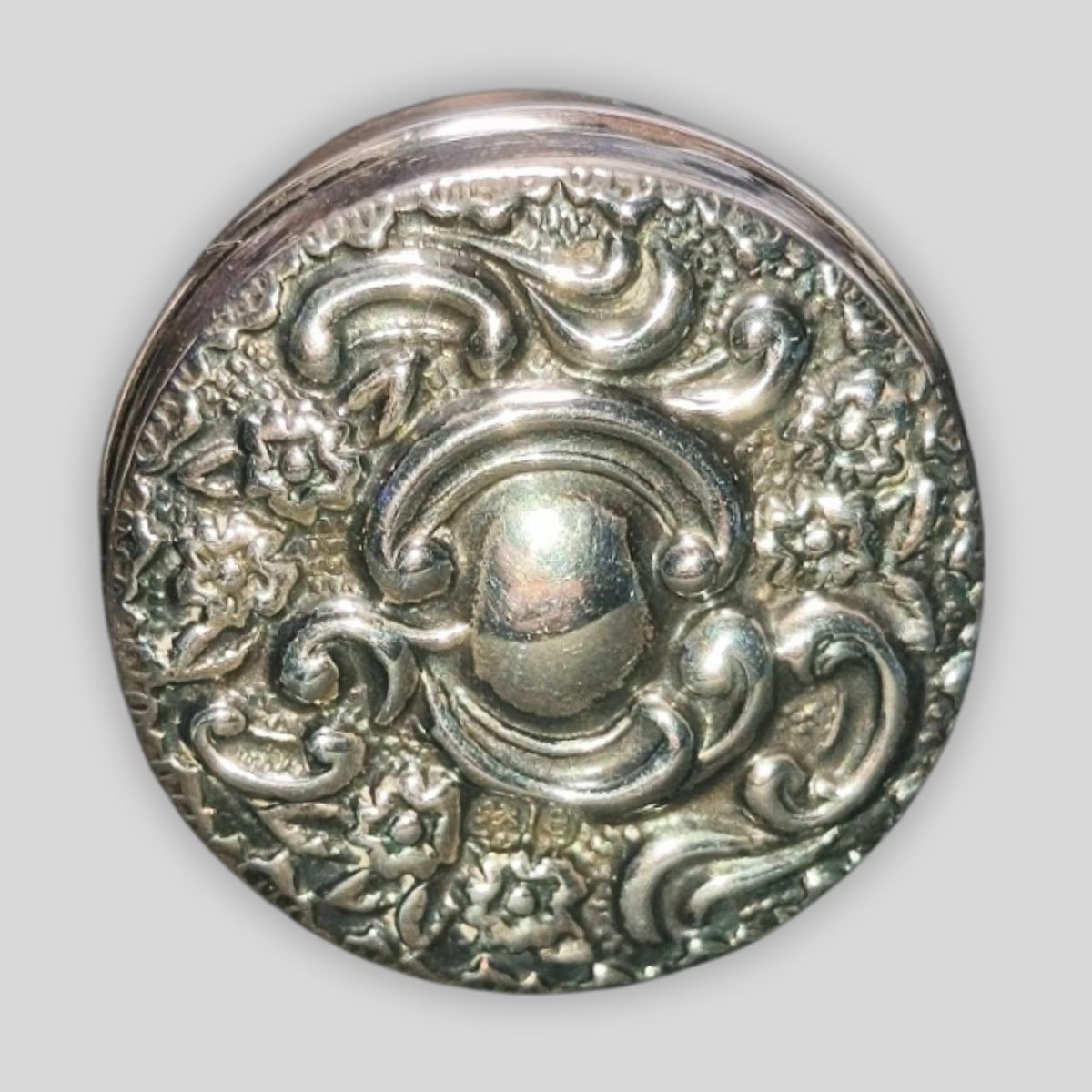 Sterling Silver Repousse Pill Box 1904 Birmingham William Devenport Gilded Interior