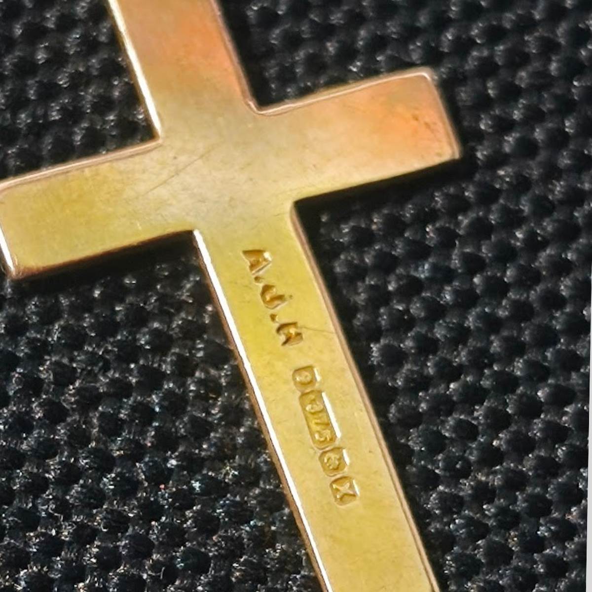 Vintage 9ct Gold Cross & Chain – Chester Hallmark 1958 Engraved Design Back and Hallmarks 1