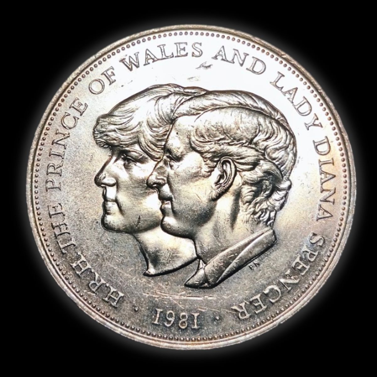 1981 Prince Charles & Lady Diana Royal Wedding £5 Coin